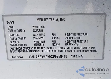 2023 Tesla Model Y Awd/Long Range Dual Motor All-Wheel Drive z USA, uszkodzony, nr VIN 7SAYGAEEXPF759410